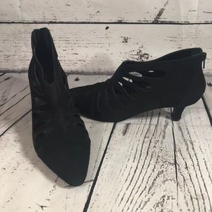 Rockport Suede Heels